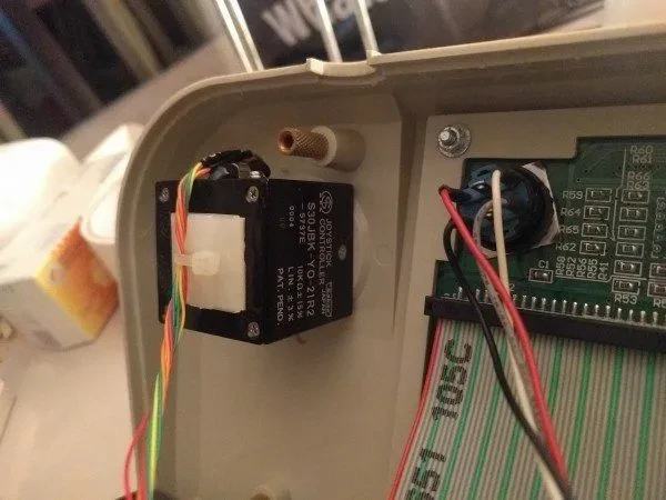Vu boitier avec joysticks